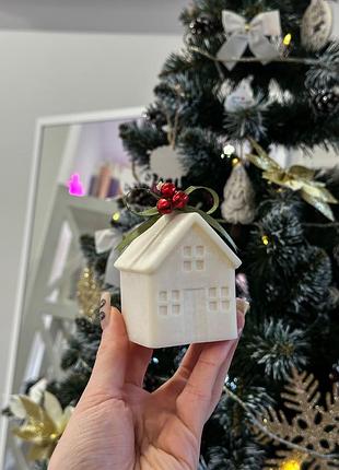 Соєва свічка хатинка