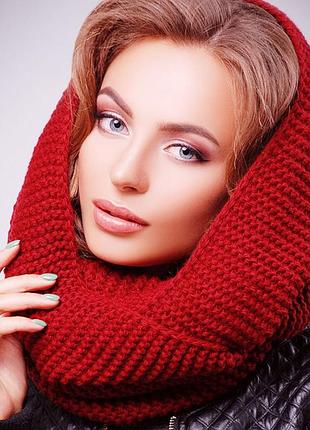 Снуд хомут червоного великого об'ємного в'язання