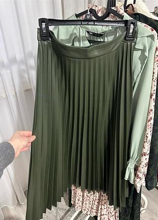Спідниця хакі, кожана, stradivarius