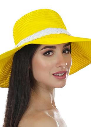 Желтая женская шляпа средние моделируемые поля