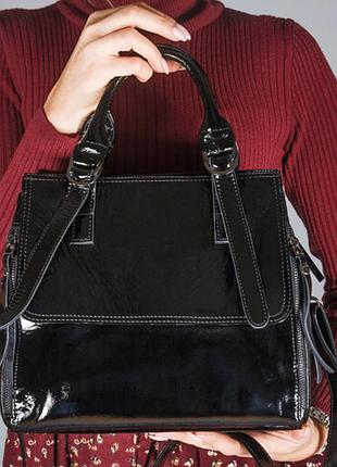 Элегантная сумка-мессенджер из натуральной кожи с ручкой и ремешком черный