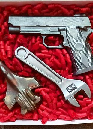 Шоколадний подарунковий набір чоловікові захиснику україни шоколад ручної роботи