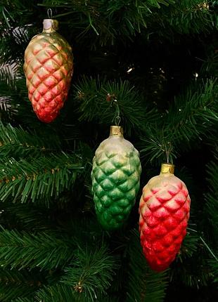 Іграшка шишка ялинкова