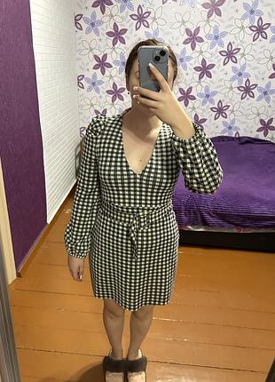 Сукня жіноча в клітинку