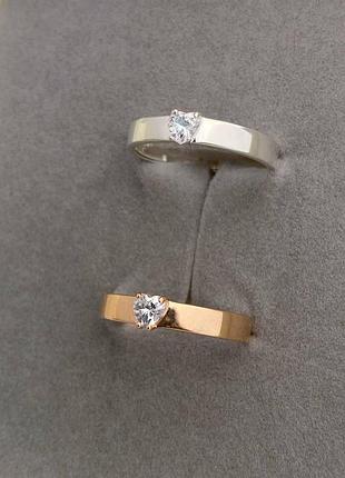 Серебряное кольцо с камнем виде сердца (родий| позолота)