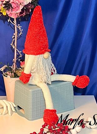 Гном у червоному ковпаку, чоботях та рукавичках з довгими ногами, довжина 58 см, ms1