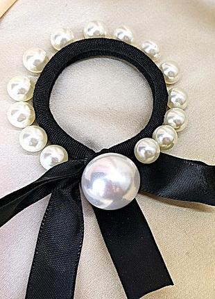 Резинка для волос с бантом и бусинами