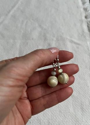 Серьги из перламутра и натурального камня.