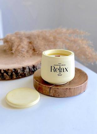 Соєва свічка з ефірними аромамаслами в гіпсовому кашпо mono s з кришкою orgazmic