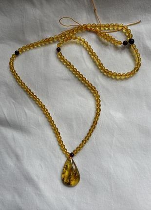 Янтарный ожерелье кулон с насекомыми 12,5 г 58см