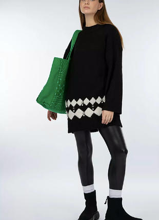 Теплое платье с камушками