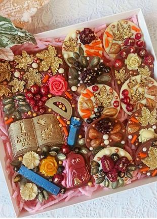 Шоколадные подарочные наборы ко дню учителя и 1 сентября сладкие подарки учителю школьнику шоколад ручной