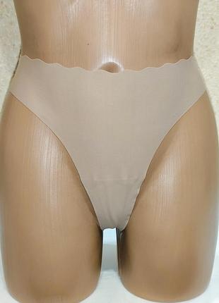 Красивые бесшовные трусики стринги м