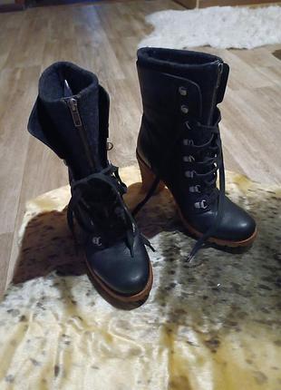 Зимние сапоги "валянки" на устойчивом каблуке от ugg