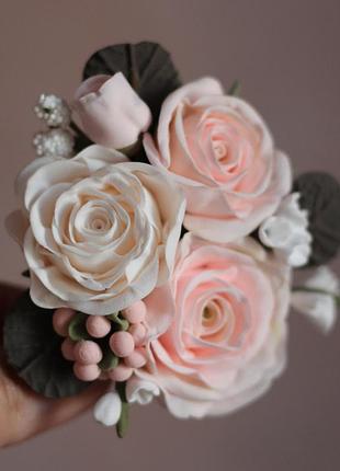 Заколка брошка с розами из полимерной глины. оригинальный подарок женщине, девочке