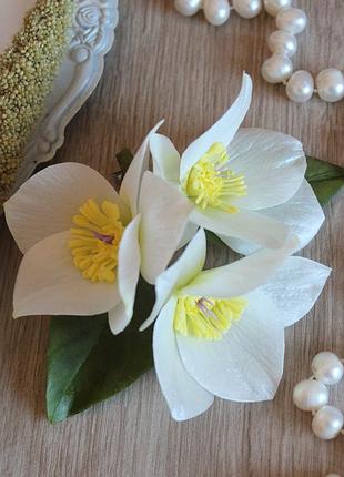 Свадебная заколка для волос с цветами ручной работы из фоамирана "морозник"