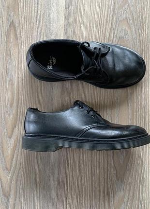 Жіночі шкіряні черевики dr martens