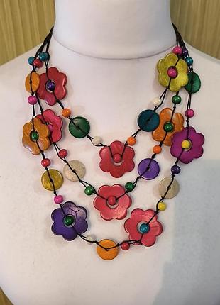 Ожерелье из деревянных бусин