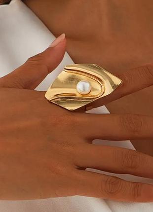 Кольцо женское акцентное большое