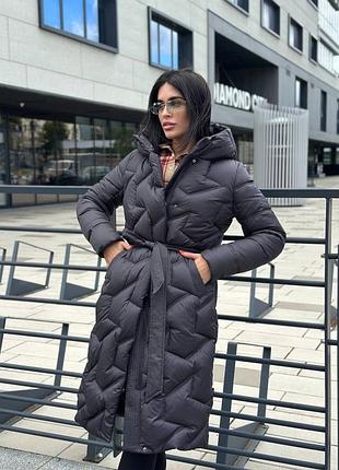 Теплый зимний удлиненный пуховик
