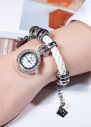 Шикарные часы с кристаллами и висящим на ремне циферблатом (белые)
