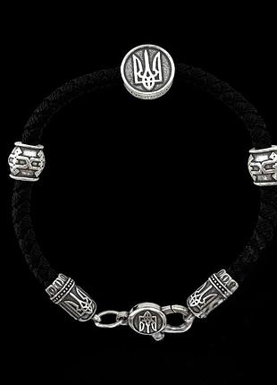 Серебряный мужской браслет с шелковым шнурком с тризубом