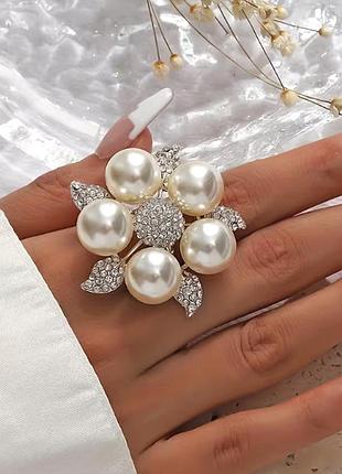 Кільце жіноче акцентне велике