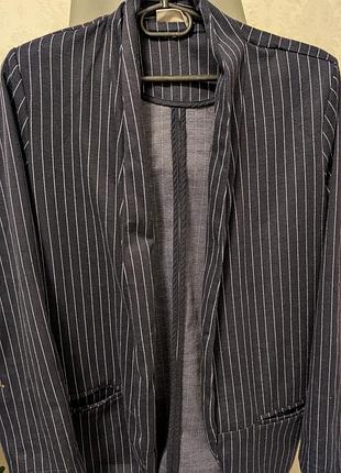 Женский пиджак в полоску.размер m.milk copenhagen.