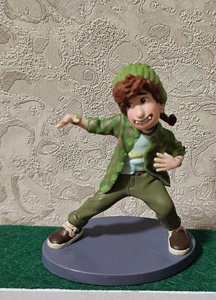 Колекційна фігурка disney міріам мендельсон, з мультфільму disney та pixar «я червонію» .