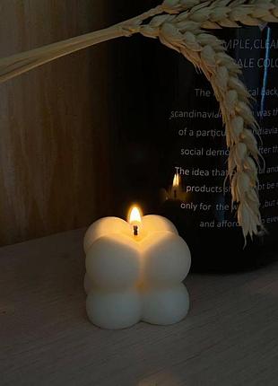 Соевая свеча мини куб с эфирными аромамаслами 4х4см aphrodisiac