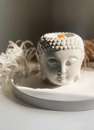 Cоевая свеча с эфирными аромамаслами в гипсовом кашпо будда 9.5х10.5см citrus & wood