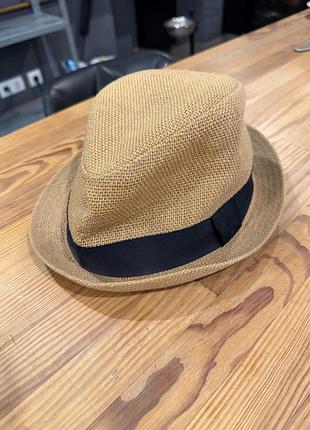 Капелюх коричневий