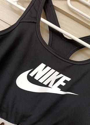 Топ спортивный nike 9