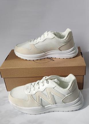 Распродажа, удобные легкие практичные кроссовки