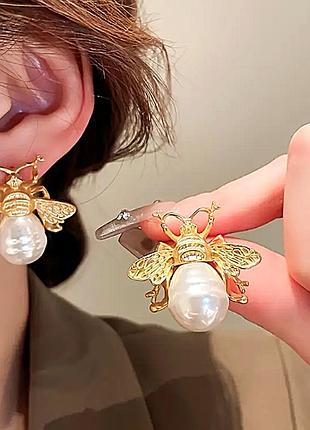 Серьги гвоздики пчелы с жемчужиной