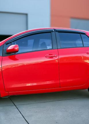 Вітровики для toyota yaris 2006-2011 hb (hic) t43