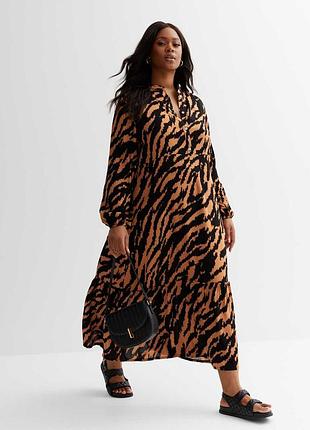 Фантастична нова  сатинова сукня зебра принт