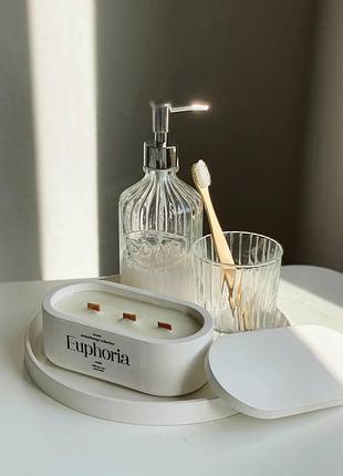 Cоевая свеча с эфирными аромамаслами в гипсовом кашпо mono m с крышкой tropical forest