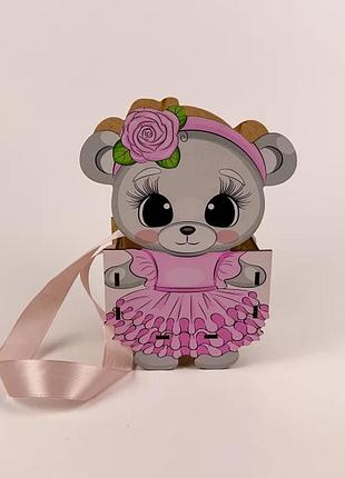Корзина "медвежонок" в розовом платье