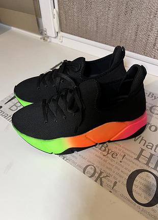 Кросівки жіночі  38 розмір тканевв