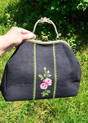 Великолепная винтажная сумка с фермуаром и нежной вышивкой. германия, сер.хх ст.