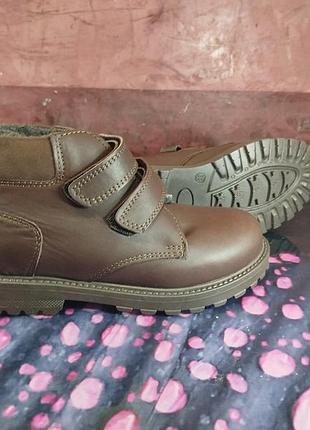 Ботинки хлопья 34 размер, из натуральной кожи, исскуственным мехом усредне