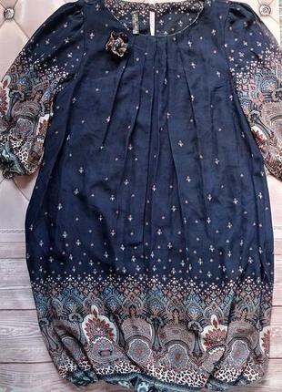 Шифоновое платье с орнаментом