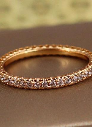 Кольцо xuping jewelry дорожка с мелкими камнями по кругу р 17 золотистое