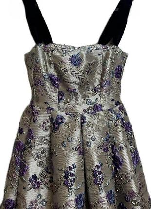 Коротке жакардове плаття індивідуального пошиву