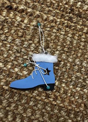 Новорічна дерев‘яна іграшка прикраса чобіток handmade