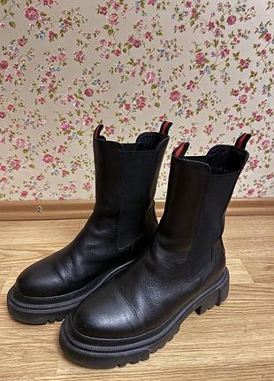 Жіночі черевики з натуральної шкіри