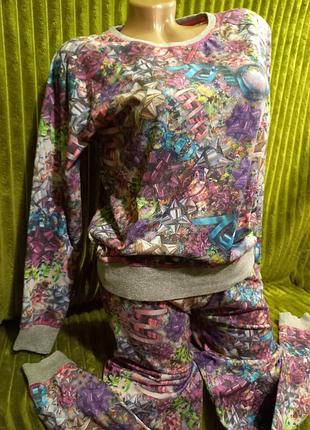 Трикотажная пижамка на любой сезон.6.8.р