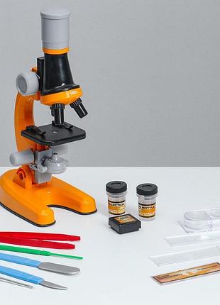 Детский микроскоп с набором для исследований