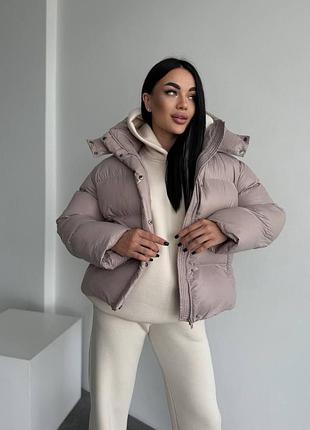 Пуховик жіночий
